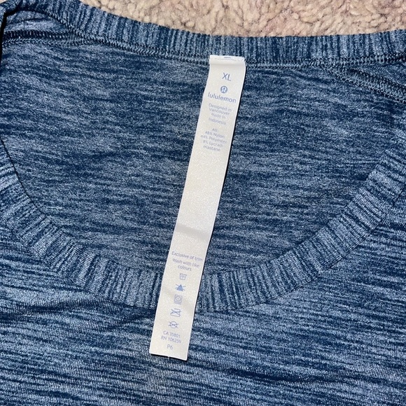Lululemon Men’s Shirt - Picture 2 of 2